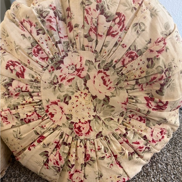 Shabby Chic Floral Pillow Cover - Picture 4 of 11